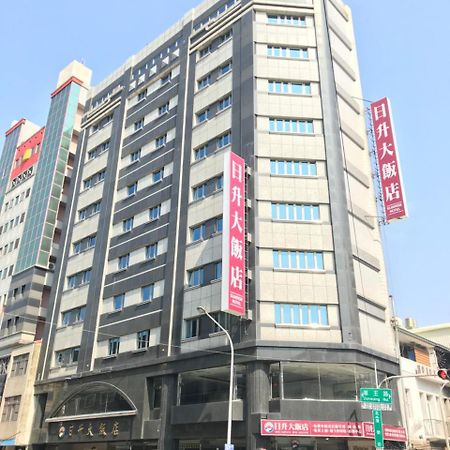 Sunrise Hotel Tainan Esterno foto