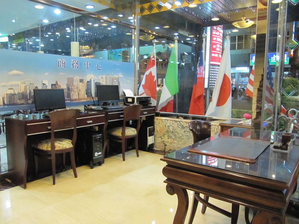 Sunrise Hotel Tainan Esterno foto