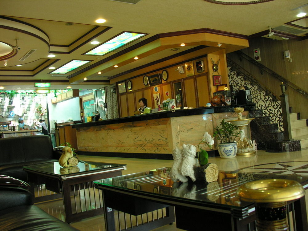 Sunrise Hotel Tainan Esterno foto