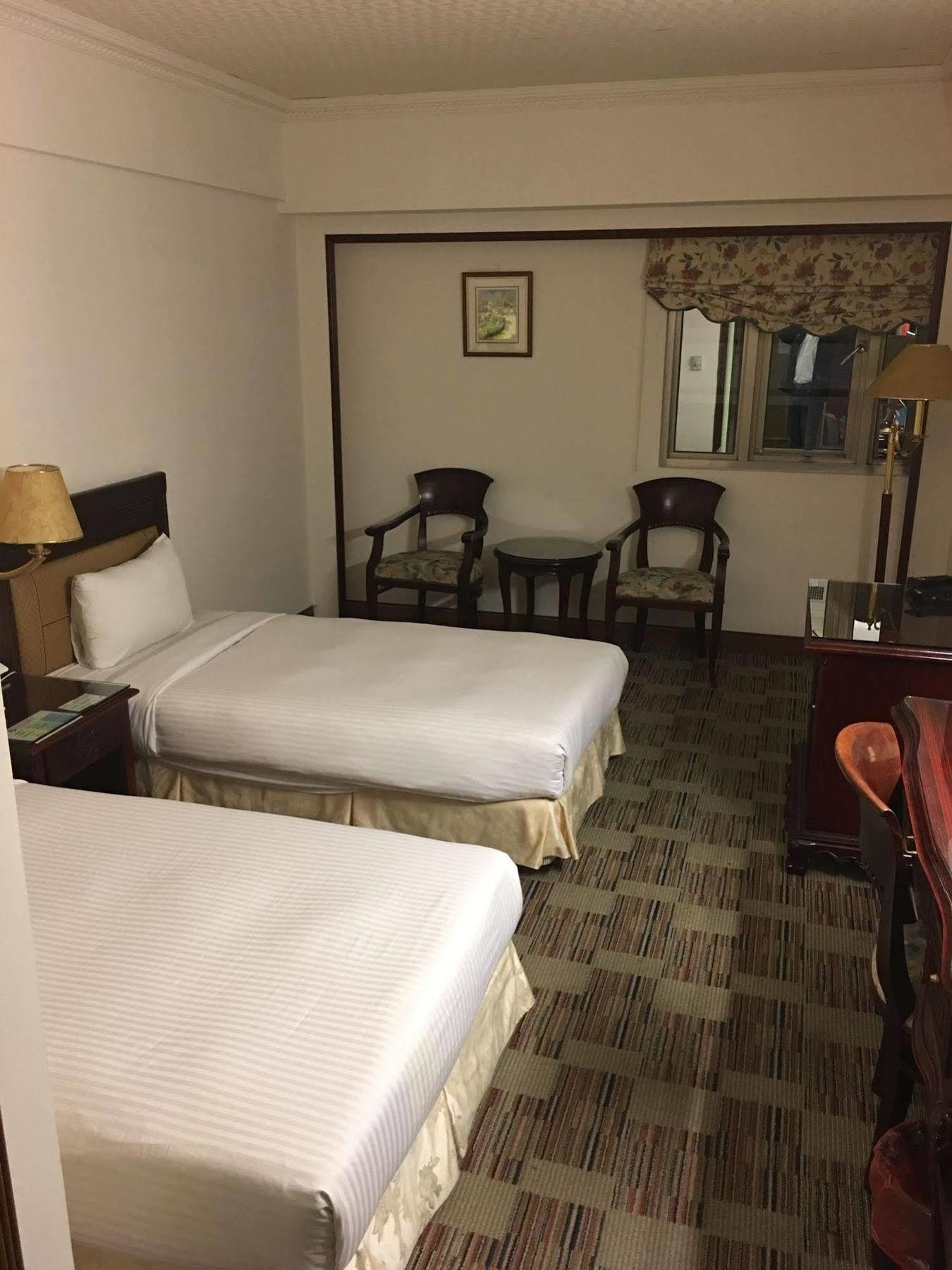 Sunrise Hotel Tainan Esterno foto