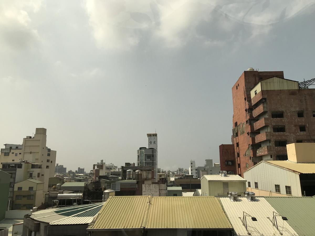 Sunrise Hotel Tainan Esterno foto