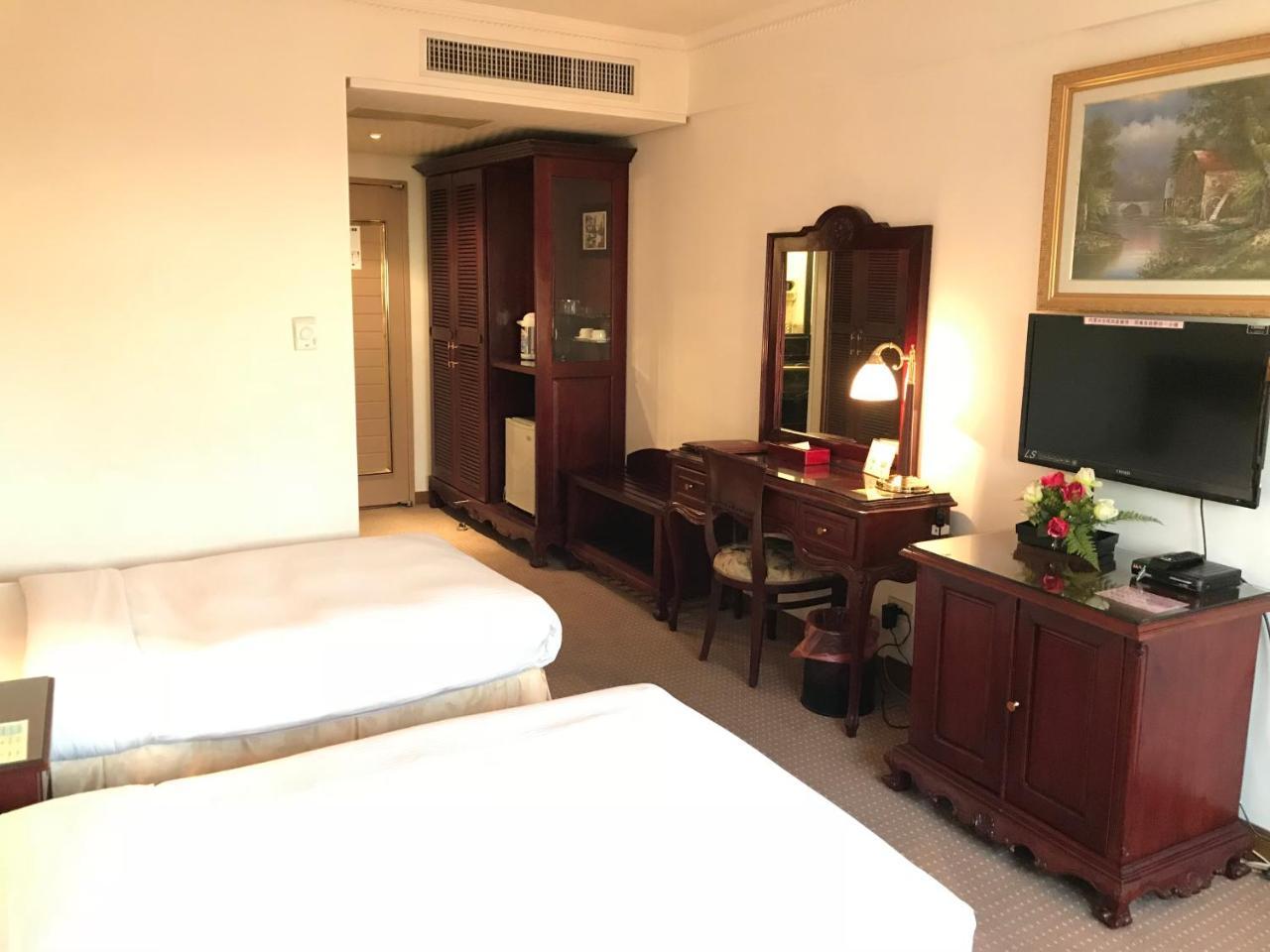 Sunrise Hotel Tainan Esterno foto