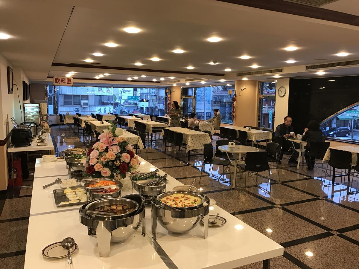 Sunrise Hotel Tainan Esterno foto
