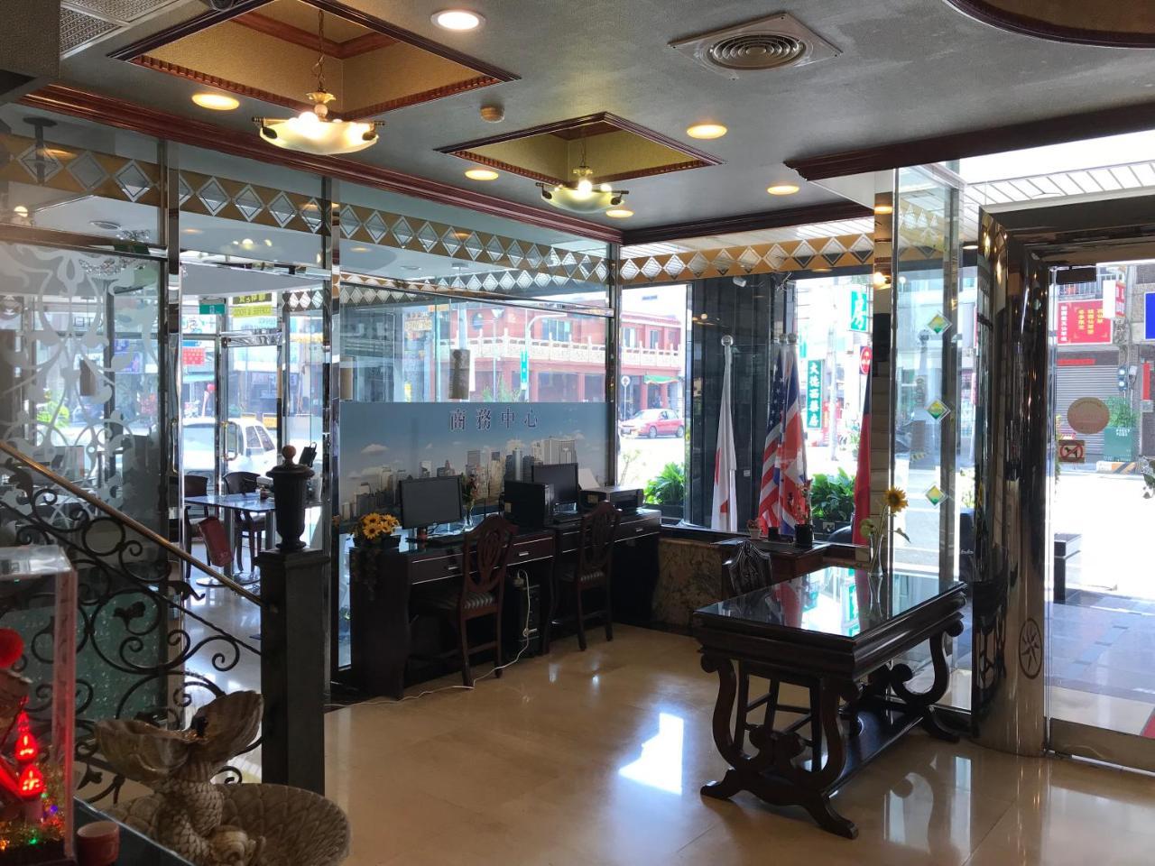 Sunrise Hotel Tainan Esterno foto