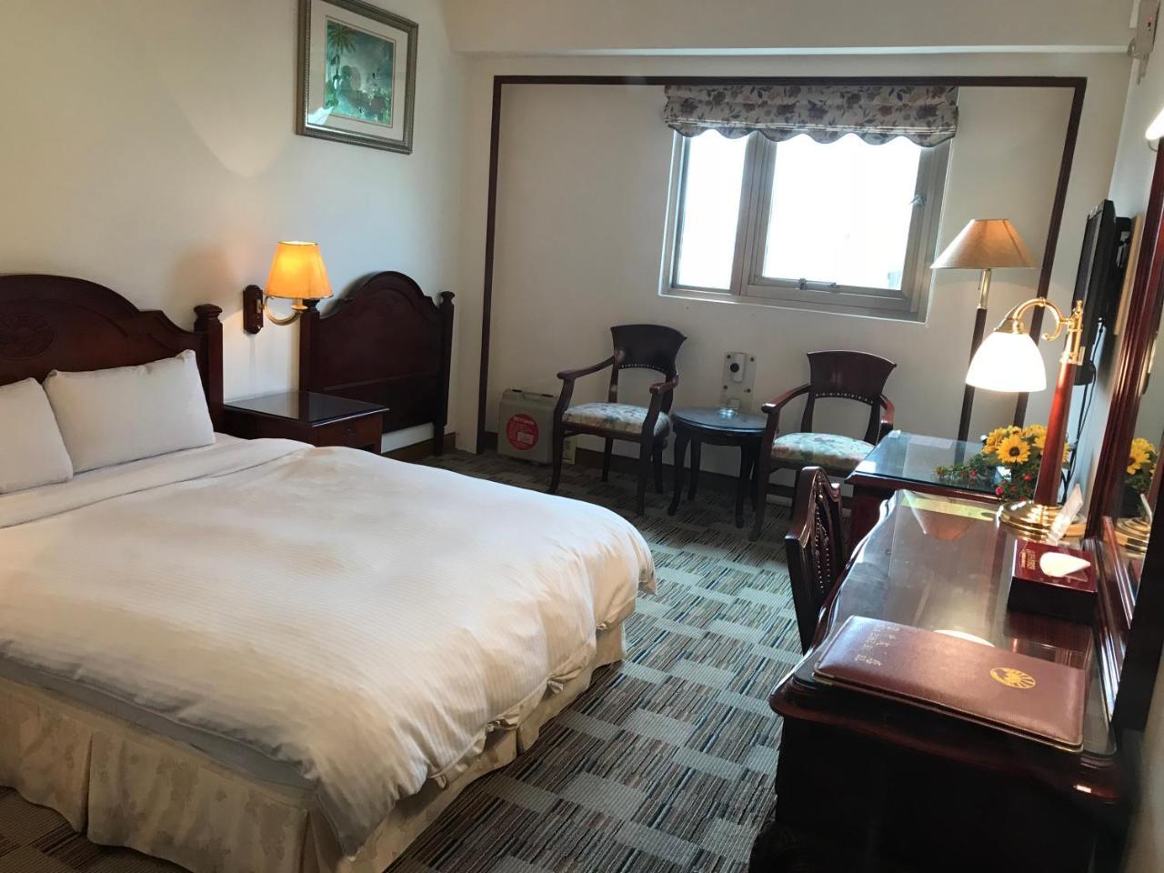 Sunrise Hotel Tainan Esterno foto