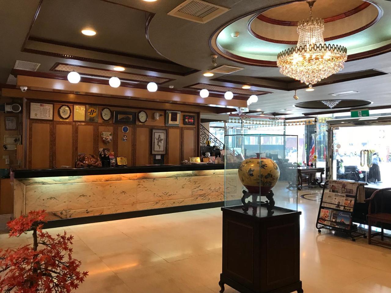 Sunrise Hotel Tainan Esterno foto