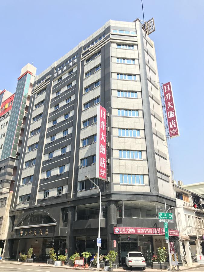 Sunrise Hotel Tainan Esterno foto